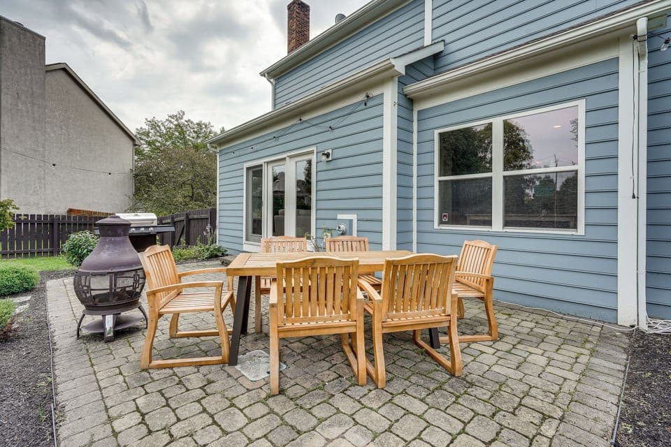 Lewis Center Vacation Rental | 3BR | 2.5BA | 2,390 Sq Ft | Stairs Required