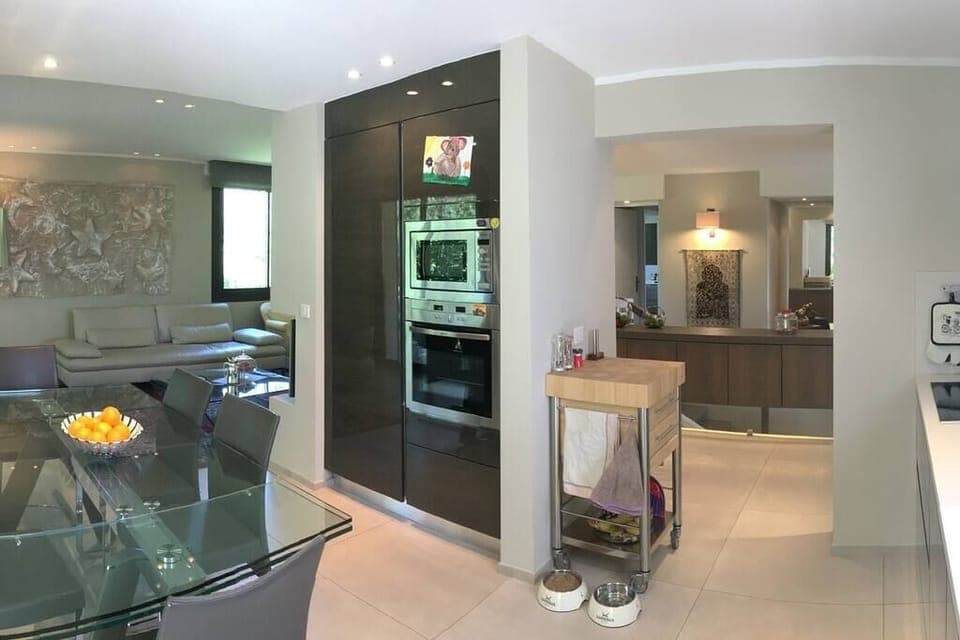 869987d8 f6ec 4301 a70b 55691534e685