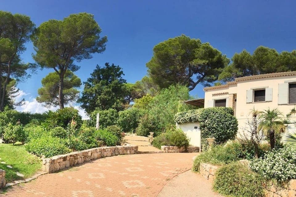 77b281d4 6a33 411b b860 9931106a3c7a