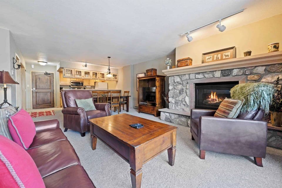 1685569393365-1738-0