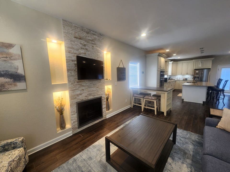 1st Floor Living Rm w/Sleeper