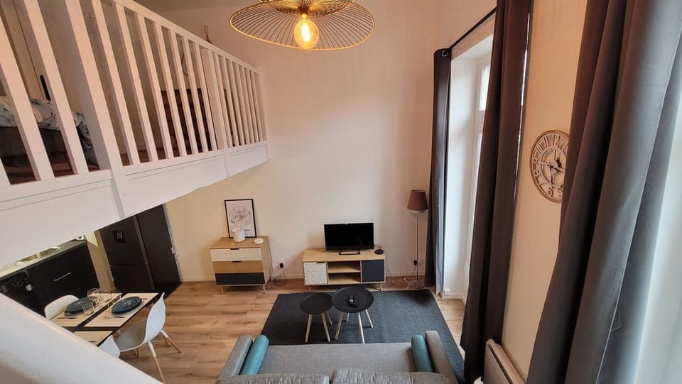 cdb4db0d-2549-4d2b-98f3-cea17d6f8eb7