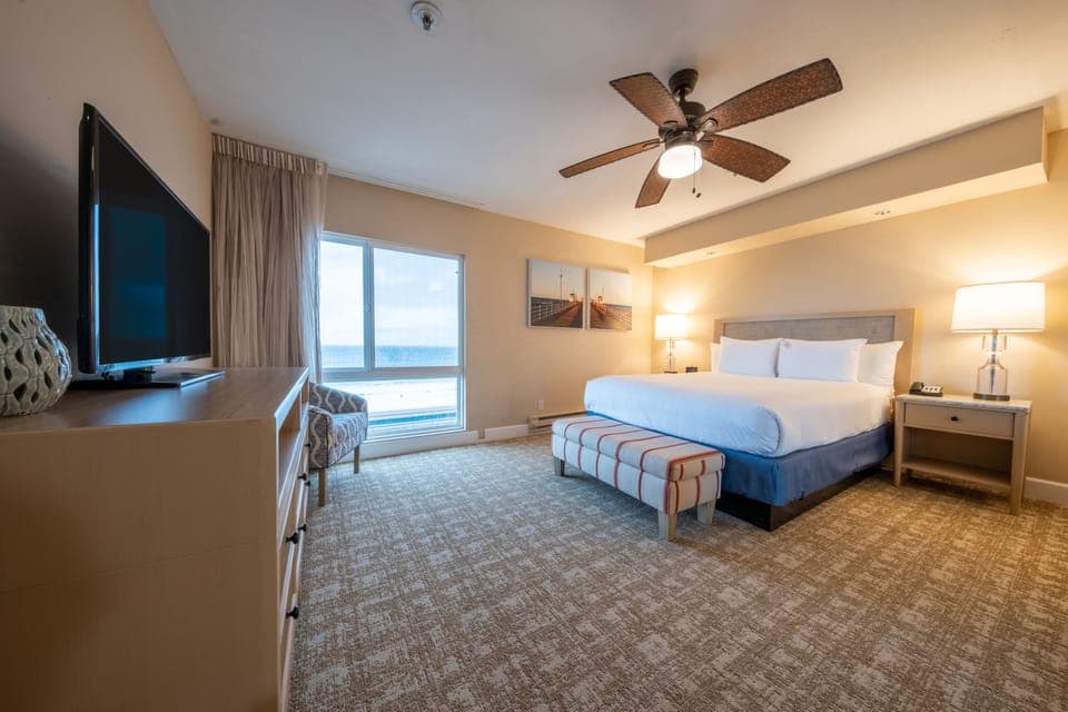 Unit with comfortable bed