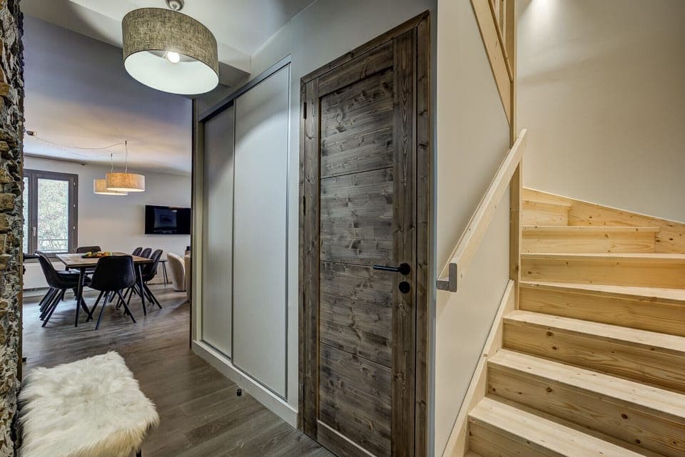 Entrance hallway with staircase to upper floor