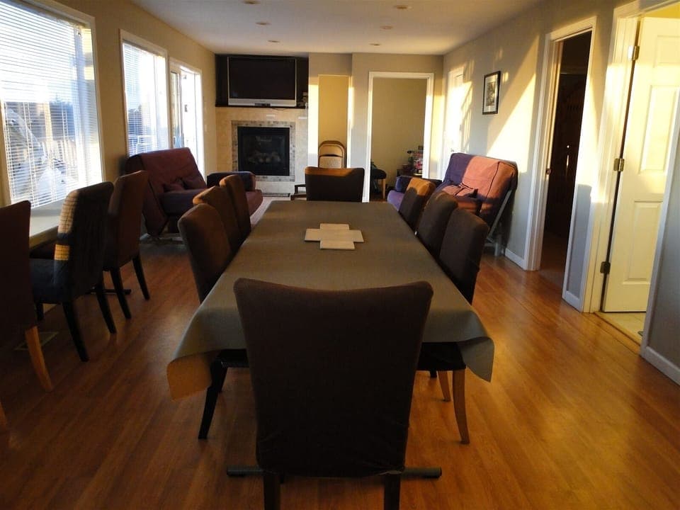 Seating for 8 with extra chairs and folding tables for larger groups   2nd floor