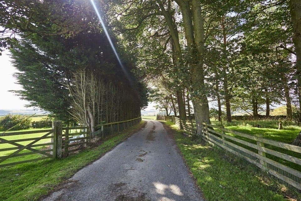 The Granary, Newbrough - Host & Stay