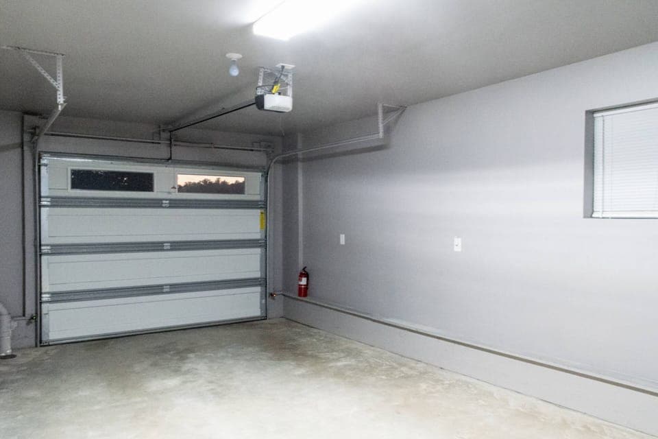 Garage room.