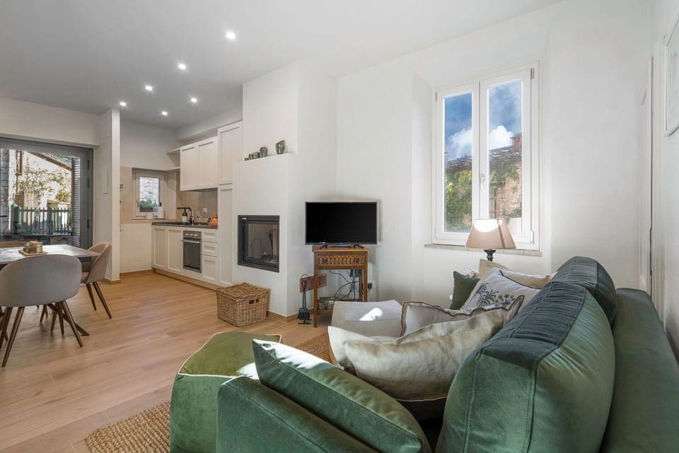 Autumn, Living Room, Spring, Summer