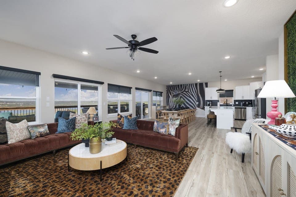 Huge open space to relax with the family!