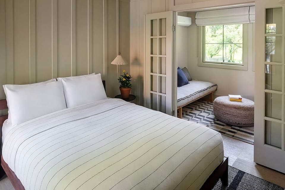 Unit with Queen size bed