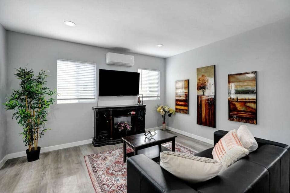 This living room is basically your own private cinema, minus the ticket lines. #travelSGV