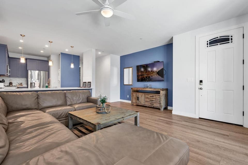 Entrance to Lower Unit