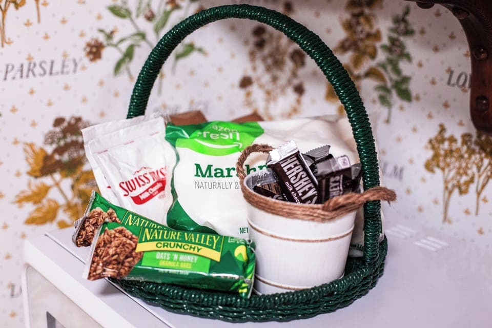 S'mores fixins and snacks