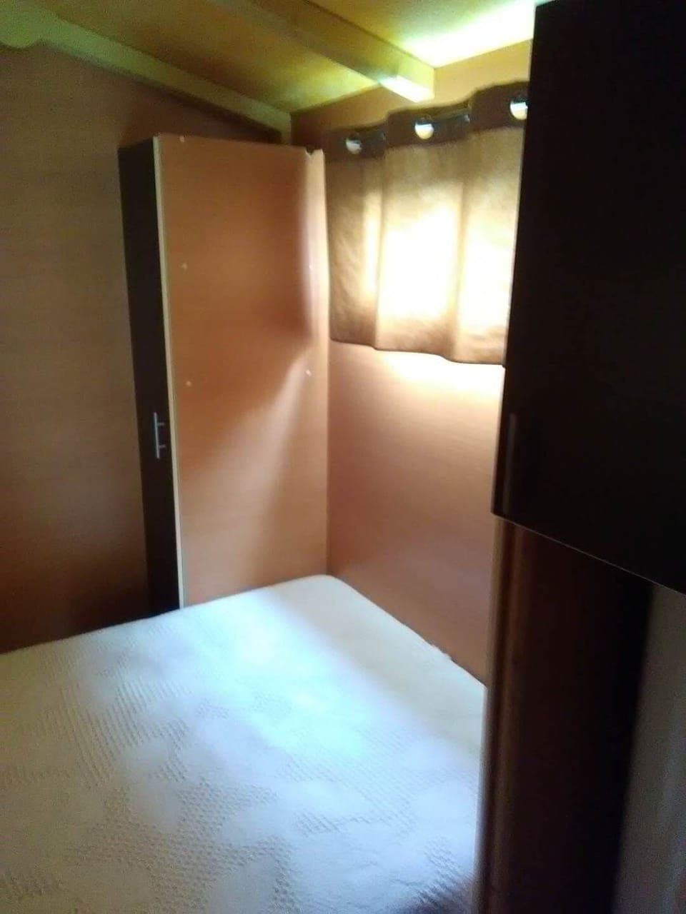 La roulotte chambre grand lit