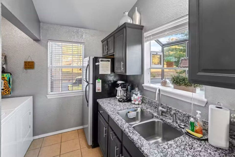 A modern, fully equipped kitchen ready for cooking and entertaining.