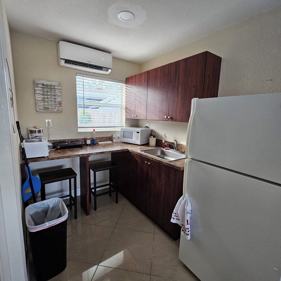 Kitchenette 