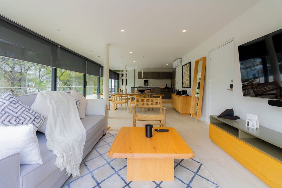 Equipped lounge, perfect for unwinding.


