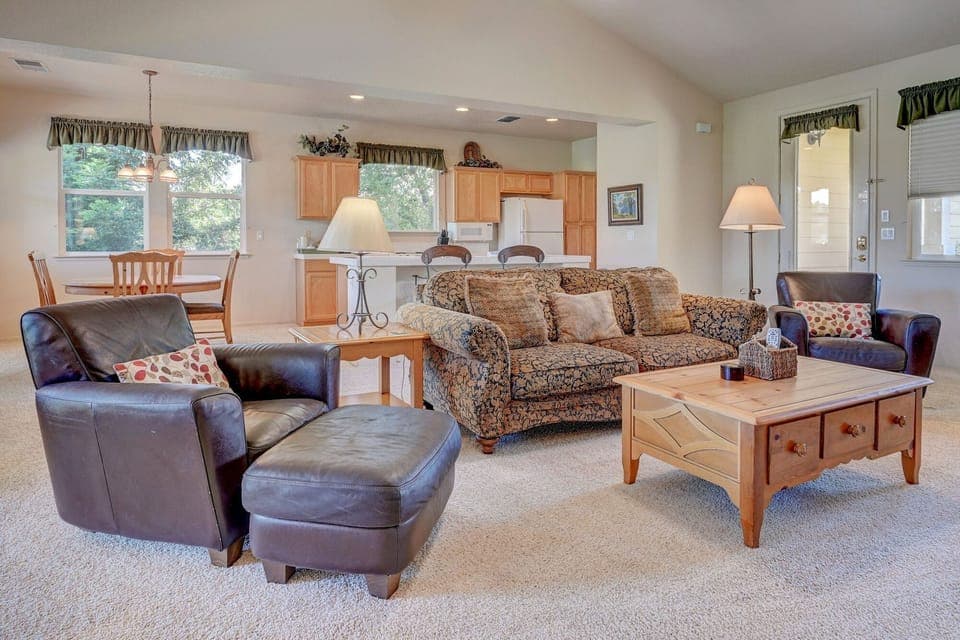 Living room with high ceilings