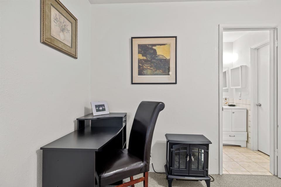 Designated work area in bedroom 2.