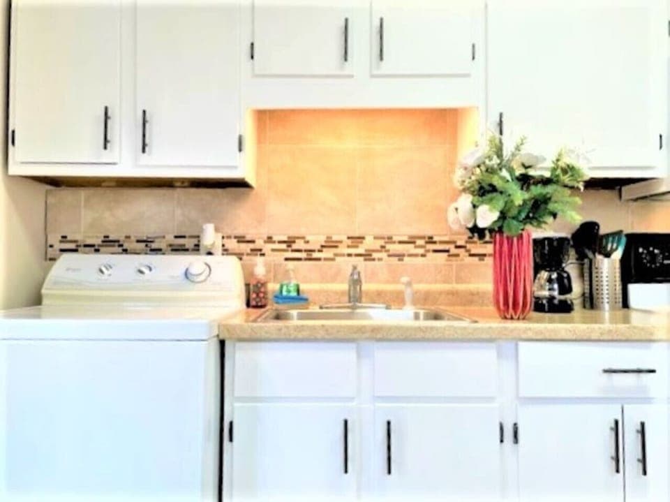 Kitchen with washer/dryer