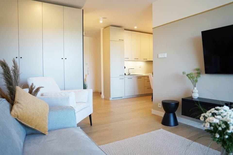 Lounge area with sunrise view