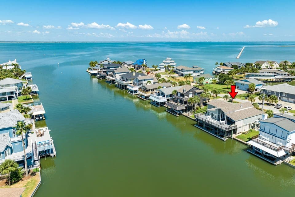 Easy bay access from Bay Dream