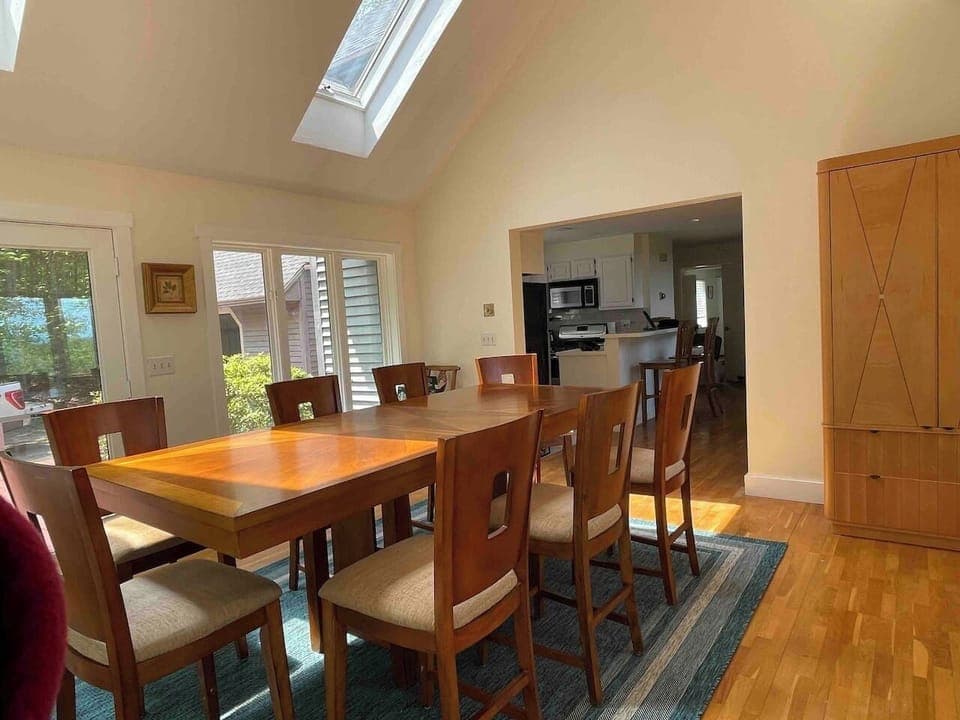 Sunny dining room