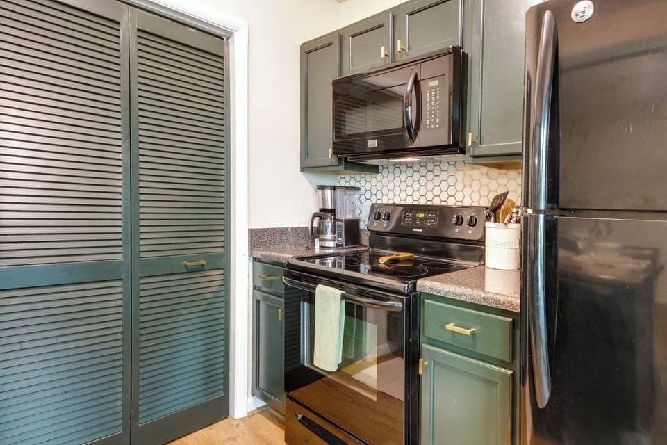 Kitchen | Ice Maker | Coffee Maker | Toaster | Cooking Basics | Spices