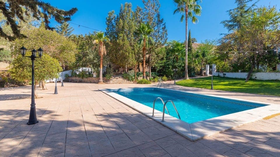 Cortijo Casas Viejas  Almogía by Ruralidays