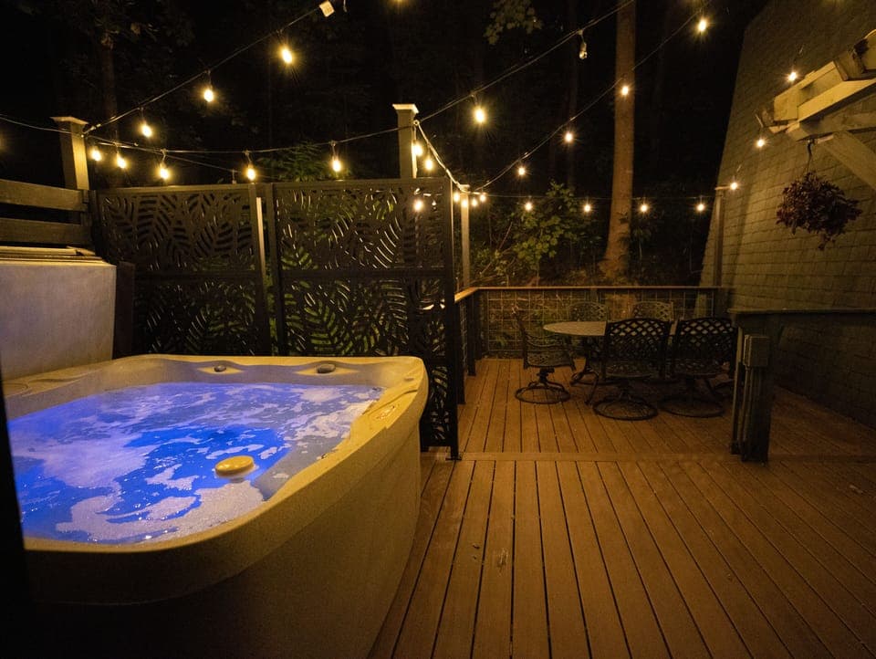 Hot tub 
2 dining seats, each sits 6