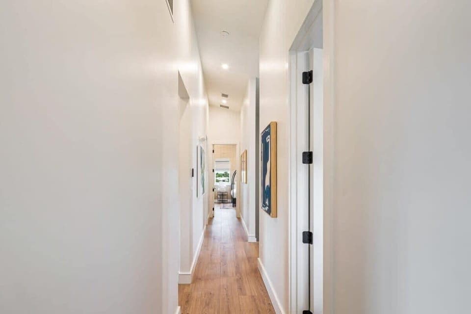 Hallway to bedroom 3