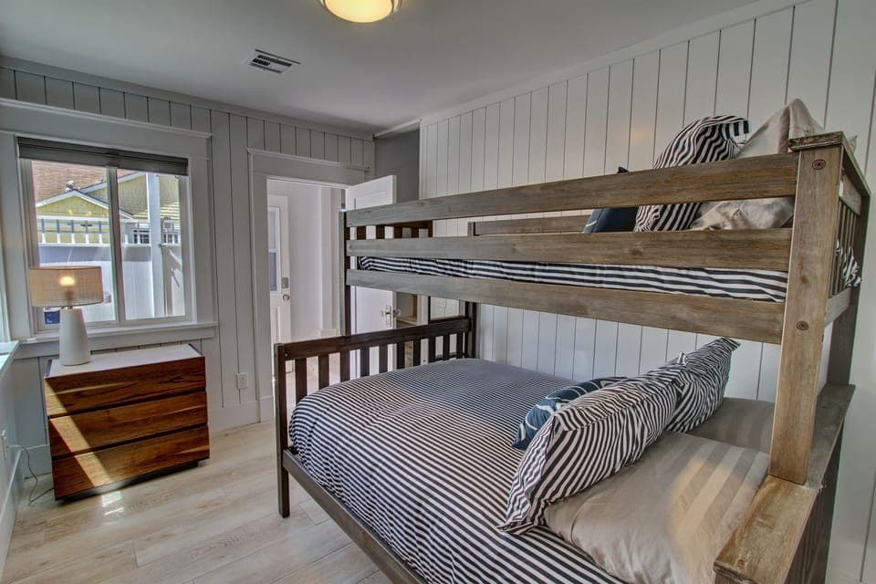 twin / full bunkbeds