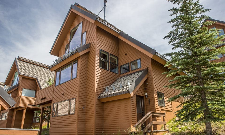 Front of Arrowhead 1661