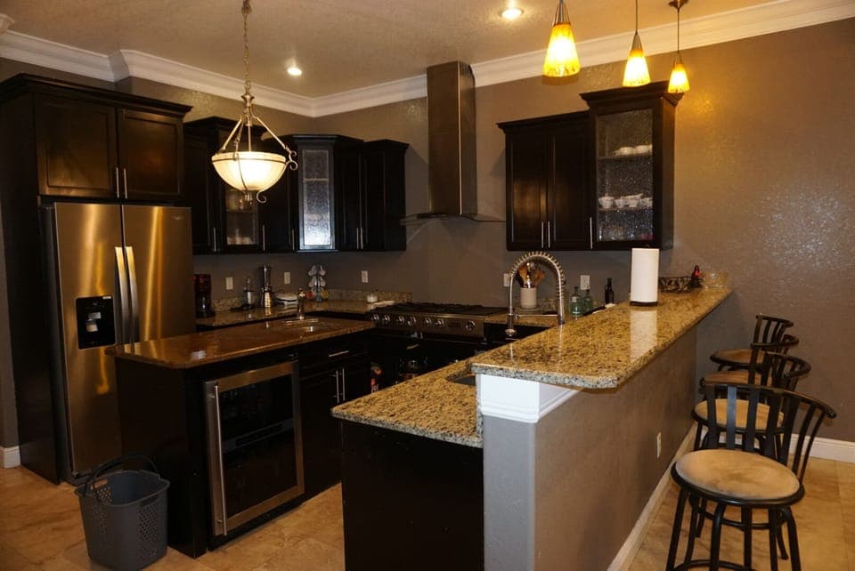 Full Kitchen