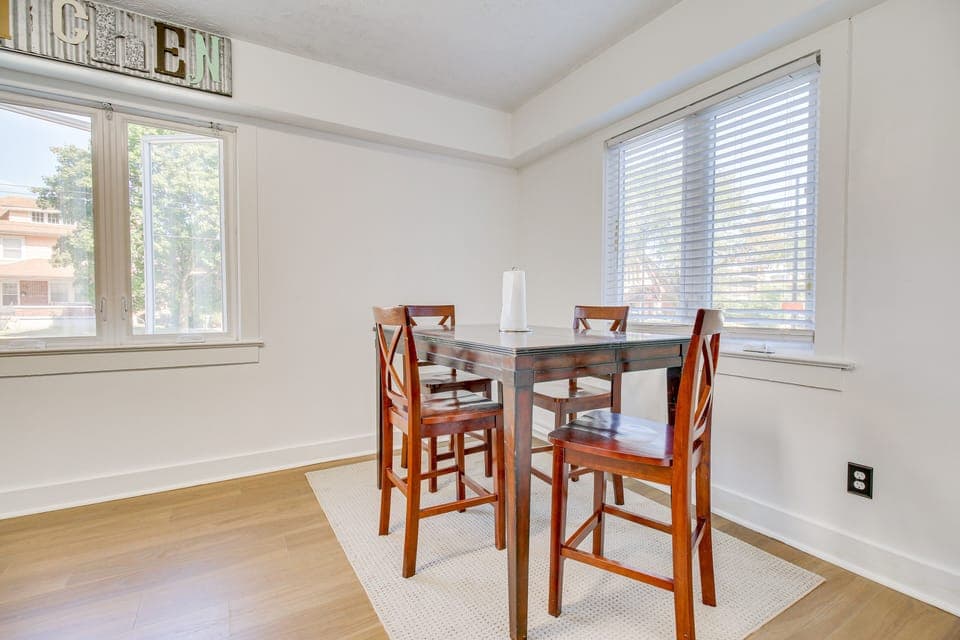Dining Area | Dishware/Flatware | Trash Bags/Paper Towels