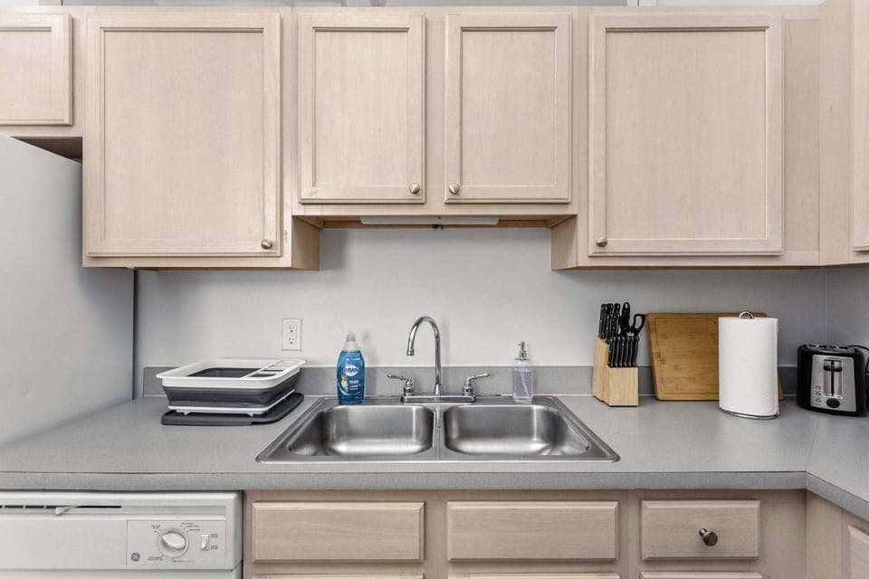 Unit 1 - Fully equipped kitchen