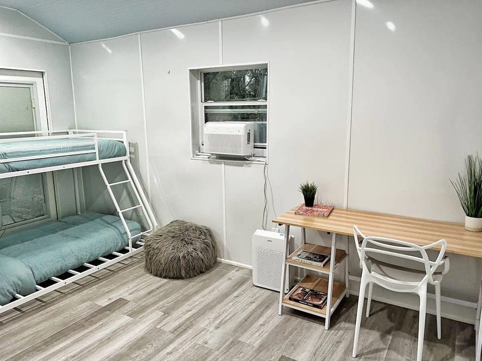 Casita: Desk for working, full bed and twin bunk beds