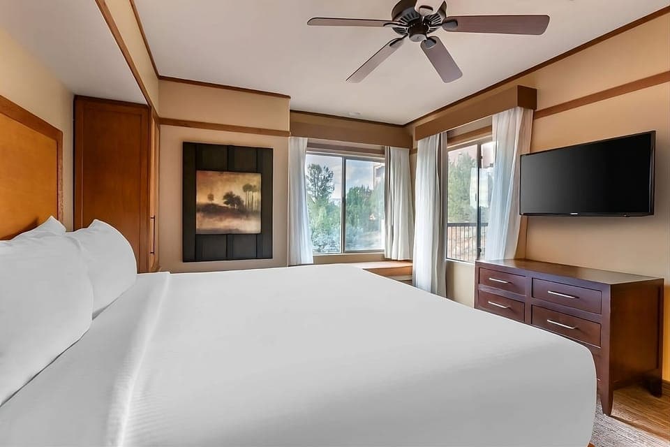 Unit with King size bed