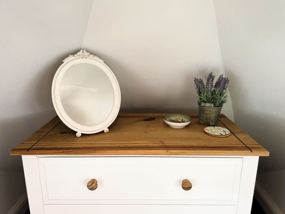 Bedroom 2, chest of drawers