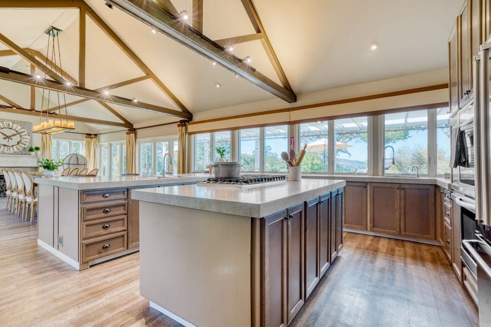 Fully-equipped kitchen.