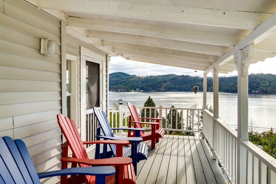 Harrison Vacation Rental | 3BR | 2BA | 2,300 Sq Ft | Stairs Required