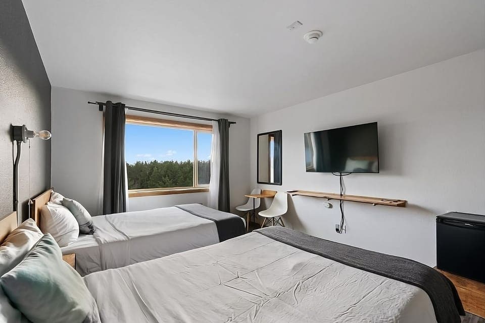 Comfortable Unit with 2 Double beds