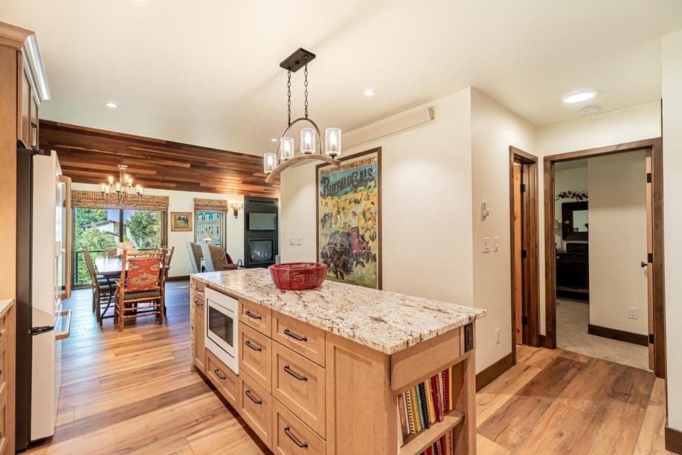 North - Kitchen