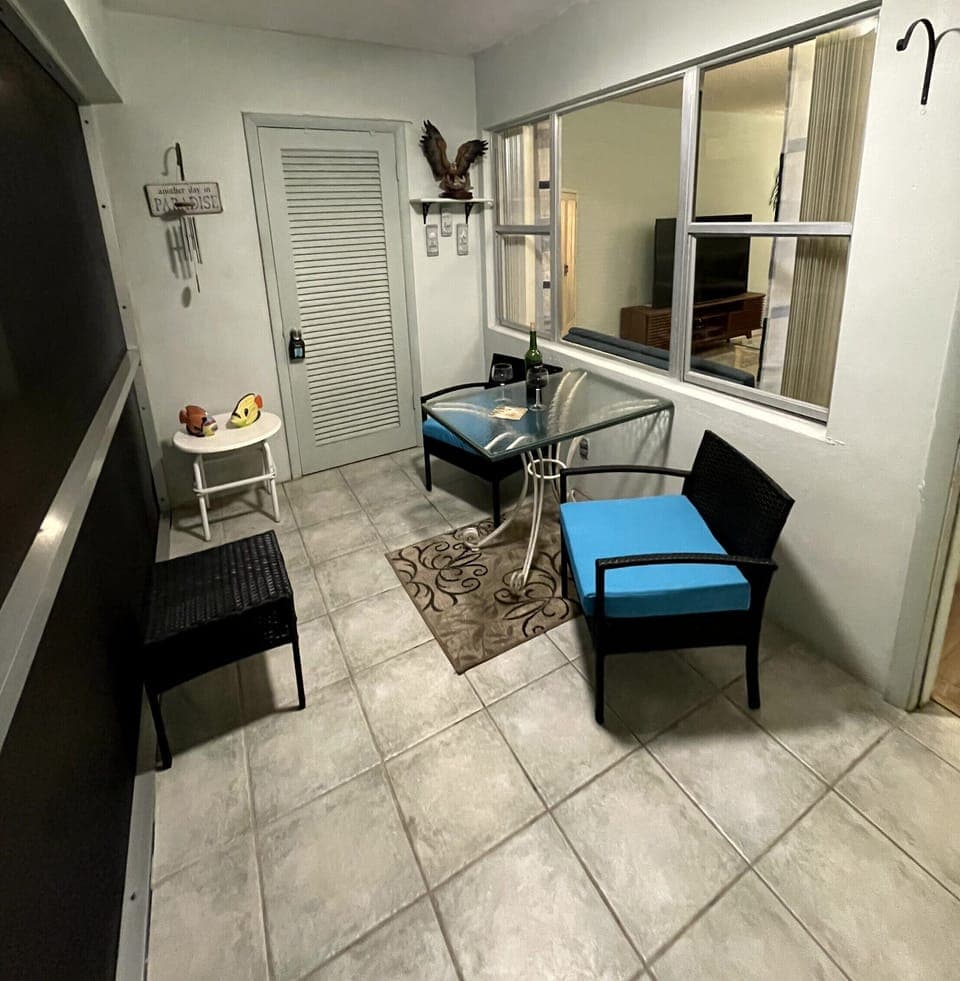 Screened in porch from the catwalk entrance.