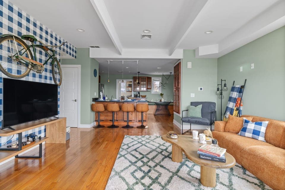 Stylish living space with a seamlessly integrated dining area