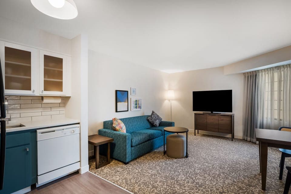 Stretch out in the airy lounge beside the convenient kitchen.