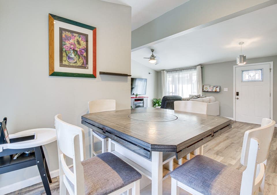 Dining Area | Dining Table | Dishware/Flatware