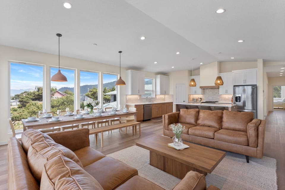 North unit, living/dining space