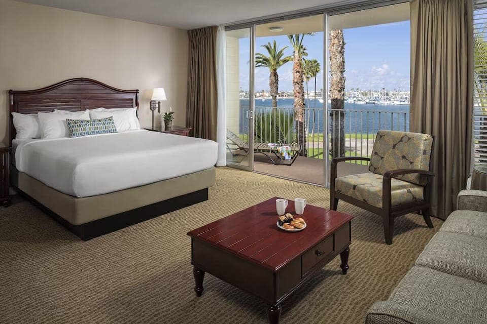 Unit with King size bed