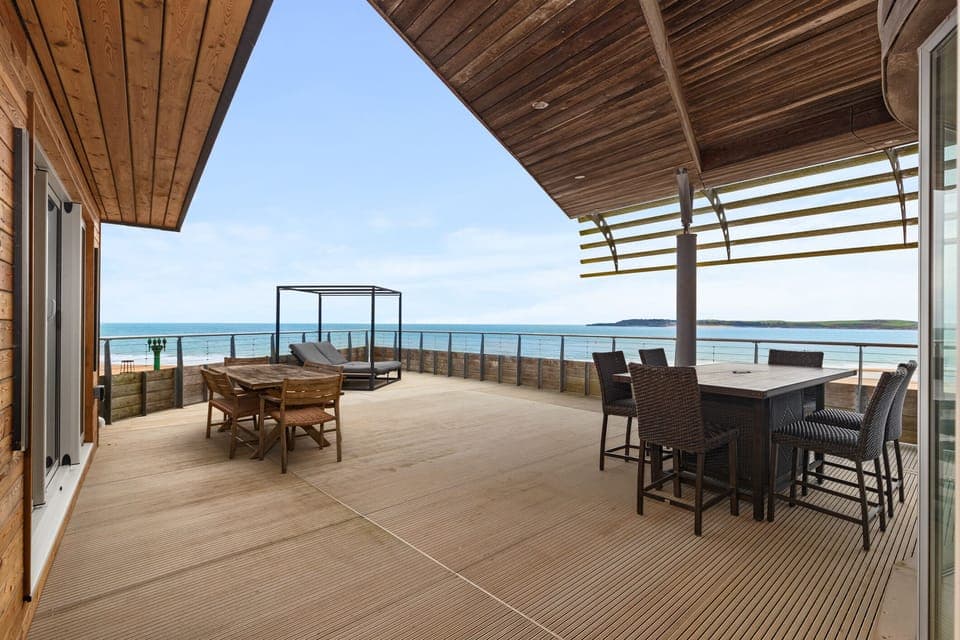 Spectacular Sea Views